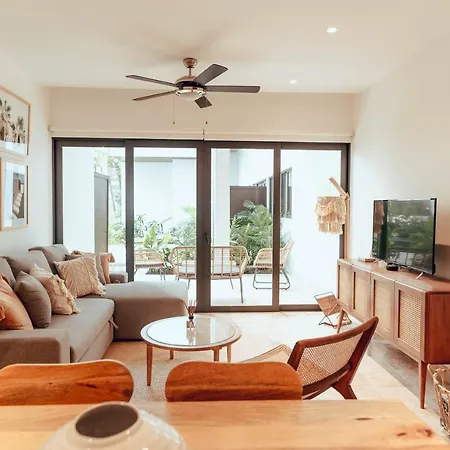 Stylish Luxury Condo In The Heart Of Playa-2