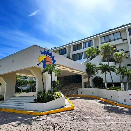 Cancun Hotel Zone Ocean View W/Balcony-2