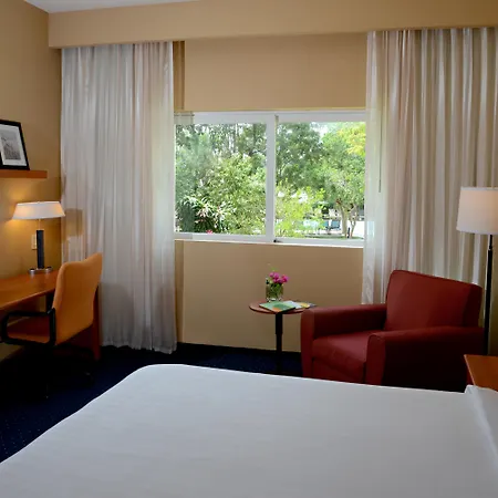 Courtyard By Marriott Cancun Airport-3