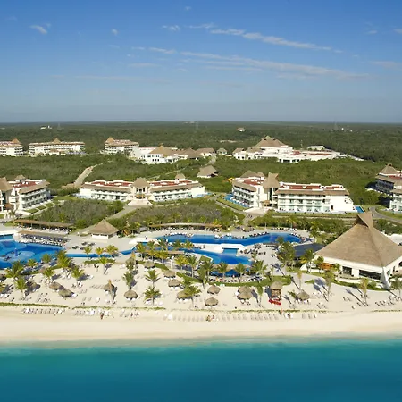 Bluebay Grand Esmeralda-3