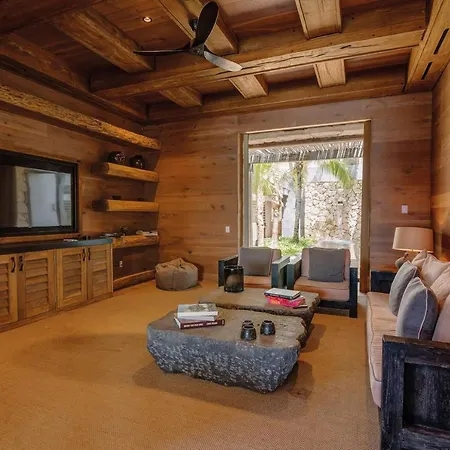 Casa Caleta 6 Bdrm With Amazing Private Beach-3