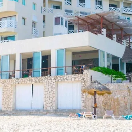 Cancun Plaza Condo Ocean Front-2
