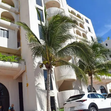 Ocean View Apartment, Premiun Location, Best Beach Area, 3 Bedrooms-2