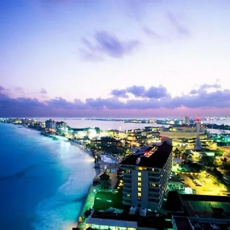 Cozy Ocean Front Penthouse At Marlin Beach-3