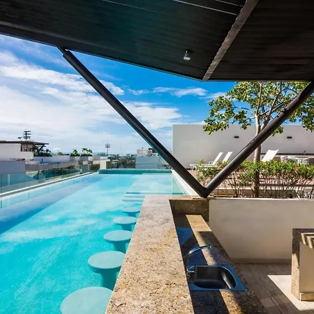 Brand New 1Br Design Condo Blocks From The Beach!!-2