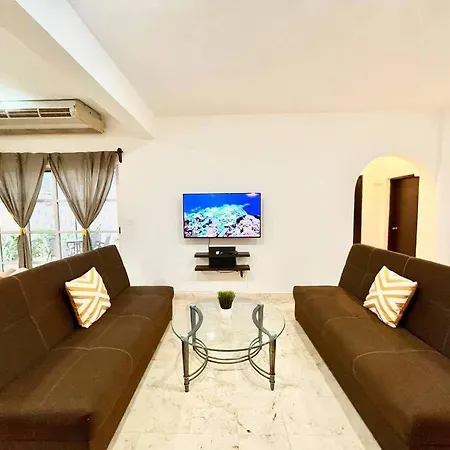 One Street Walk From The Beach & Quinta Avenida-2