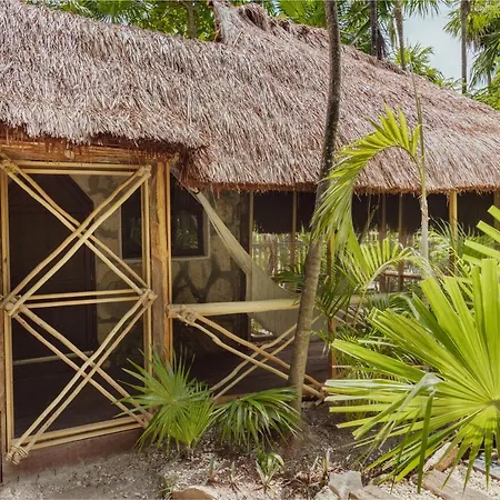 Yaxchen Tulum Cabanas & Cenote-3