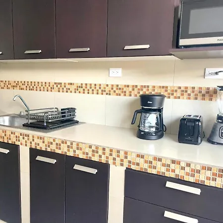 Deco 2 Downtown 3 Bed Apartment Renewed-3