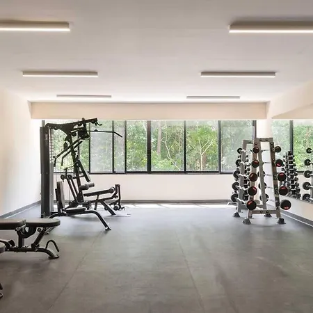 Premium Apartment W/Private Pool & Garden - 4 Pax-2