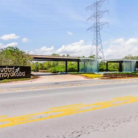 Luminous & Modern Condo Surrounded By Lush Jungle!-2
