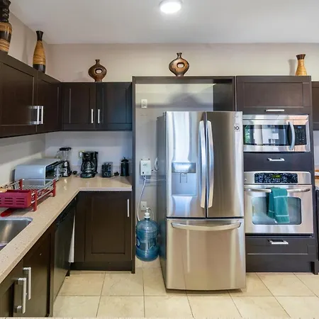 Penthouse Reef 401 - Beautiful Beachfront Ocean View - At El Faro-3