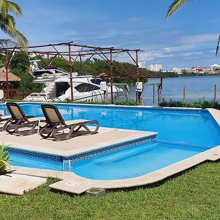 Cancun Villa Close To The Beach And Hotel Zone!-2