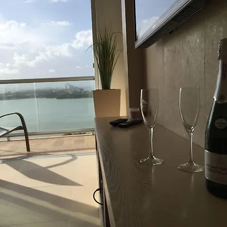 Spectacular Sea & City View Apartments At Beachfront Hotel Zone-2