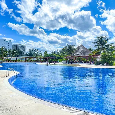 Punta Me Luxury Apartments Ocean View & Beach Front-3