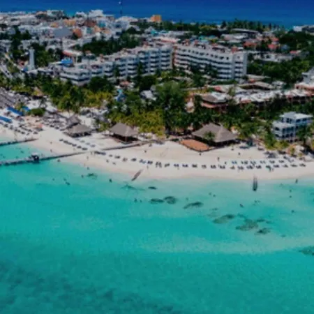 Apartasuite frente al mar en Isla Mujeres México-3