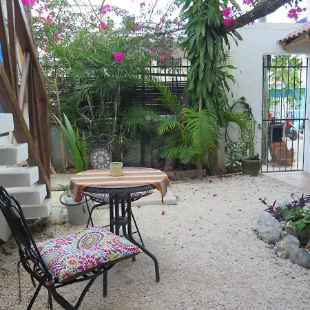 Casa De Las Flores-2