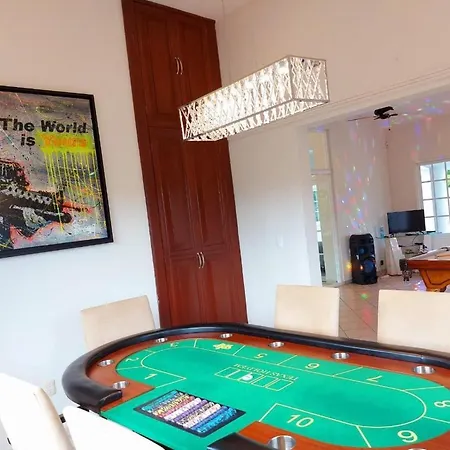 Villa For 16 Guests In Cancun - Mexico-3