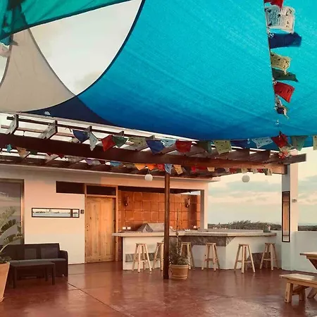 A Sweet Modern Condo By The Beach For Digital Nomads-3