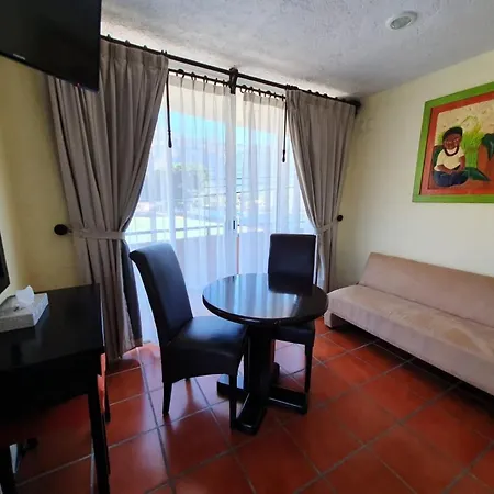 Suites Pancho Villas Bacalar - Lagoon View-2