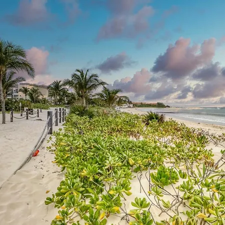 Casa Sky 735 Sur @ Mareazul Beachfront-2