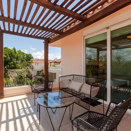 Via Tendenza Condos-2