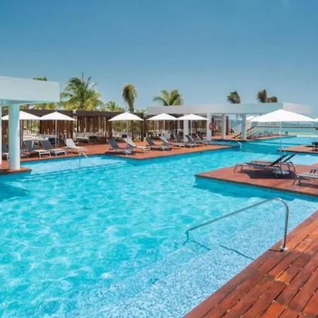 Beach Front Marina & Golf Luxe Condo Playa Mujeres-2