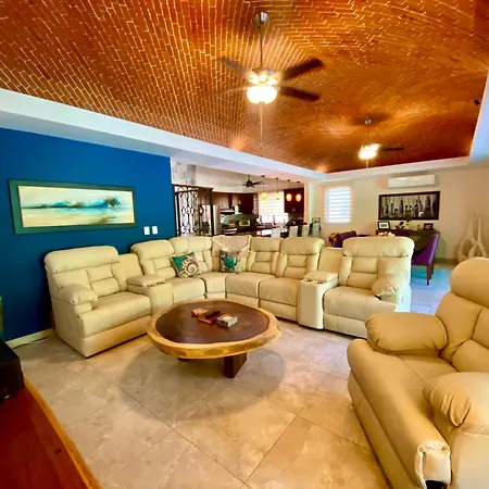 Casa Arnold - Luxurious 4 Bedroom Villa With Pool-3