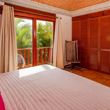 Villa Tropically In Hotel Zone-2