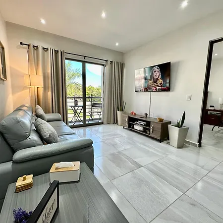 Tropical Modern Condo - Amazing Pool!-3