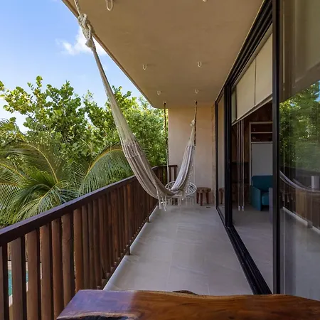 Amazing Pool View Loft Steps Away From The Beach -B102-2