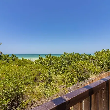 Ocean View Loft In Punta Cocos - C102-2