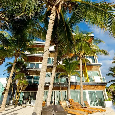 Angelina 28 Beachfront And Family Apartments - Modern And Relaxing Long Stays - 20 Min From Cancun Airport-3
