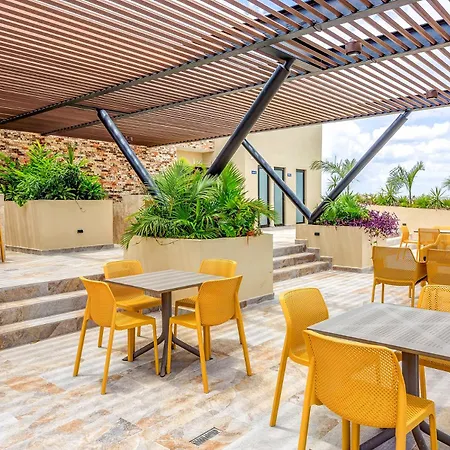 Studio For 4 I Roof Pool, Gym, Lounge & Near Beach-3