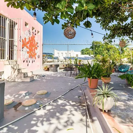 Carlota Guest House-2