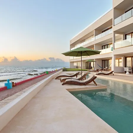 Playa Norte Oceanfront Remote Work Plus Concierge-3