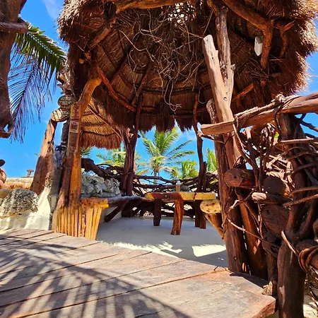Cabanas Playa Condesa-3