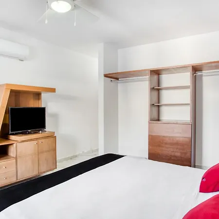 Capital O Hotel Yukon-3