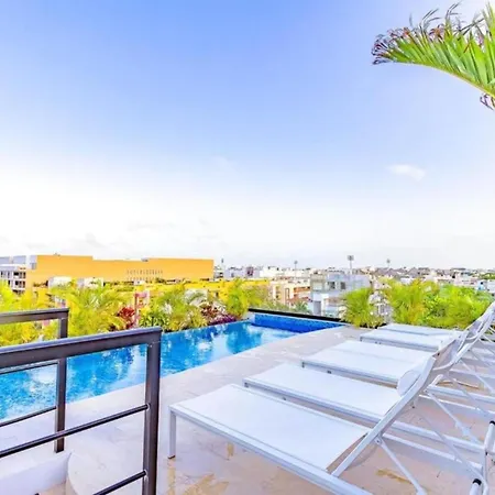 Radiant Rooftop Pool At Menesse 38Th Perfect Location-3