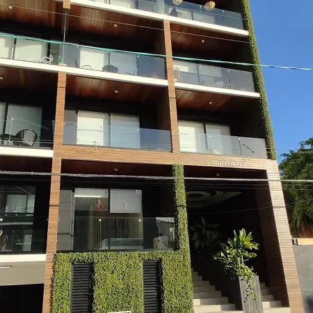 Menesse Mitdtown2 , Ave 25Th-3