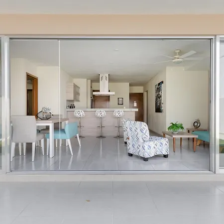Large Apartment With Pool And Terrace!-3