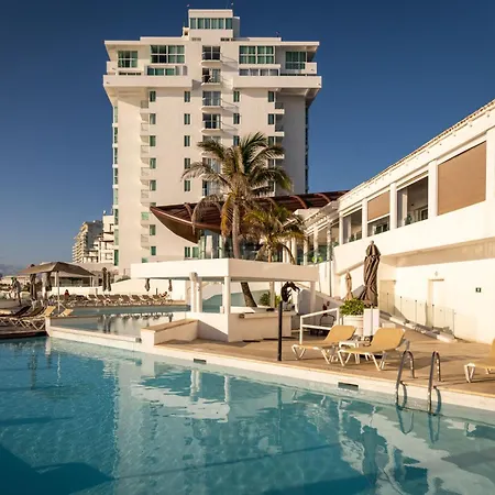 Ocean View Modern Condo & Luxury Amenities-2