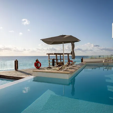 Ocean View Modern Condo & Luxury Amenities-3