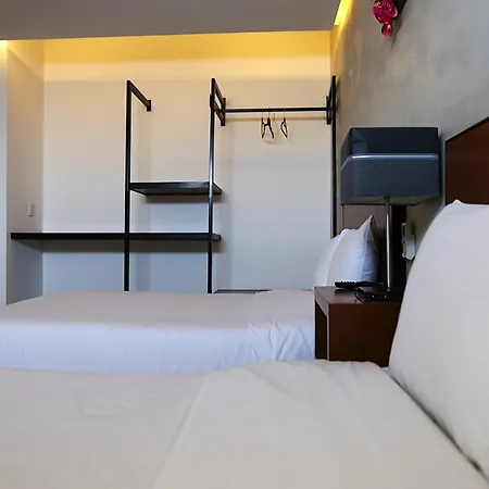 Hotel Urban 101-2