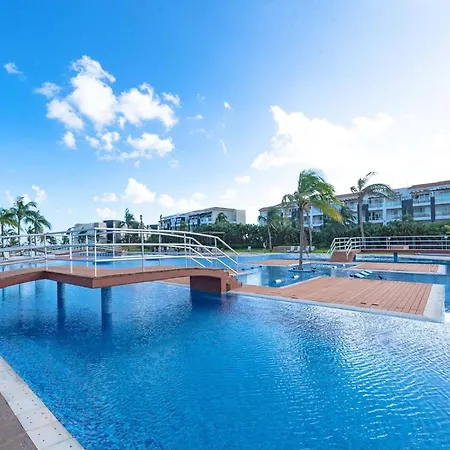 Luxury 3 Bedroom Condo - Beachfront Complex At Mareazul - Buena Vida-2