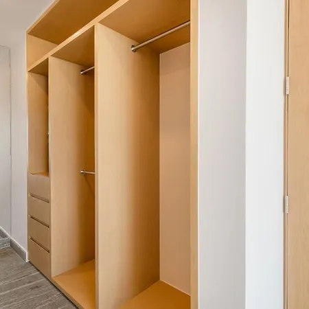 Luxury Condo Of 4 Bedrooms-3