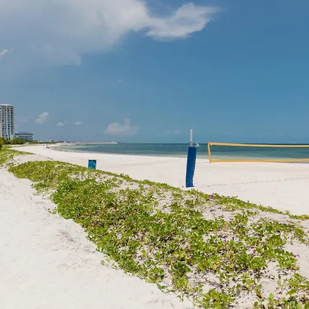 Ocean View Condo - Beach, Pool & Jacuzzi!-2