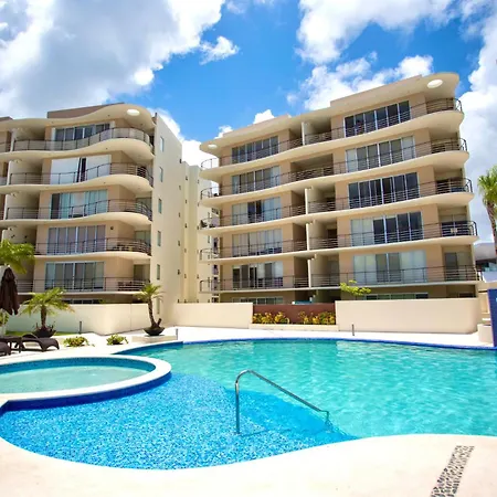Luxury 2 Bedroom Apartment-3