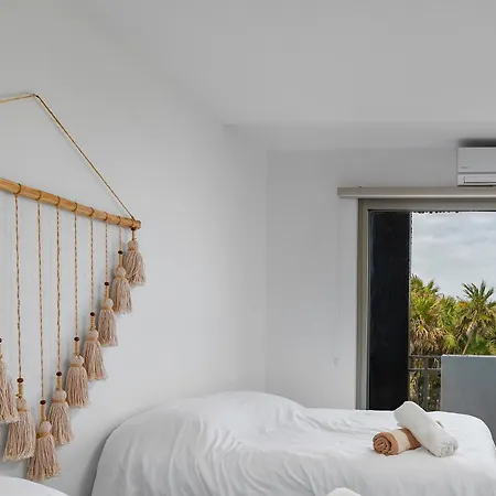 Angelina 28 Beachfront And Family Apartments - Modern And Relaxing Long Stays - 20 Min From Cancun Airport-2