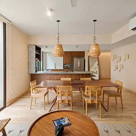 205 Perfect Location 3 Bedrooms Apartment-3
