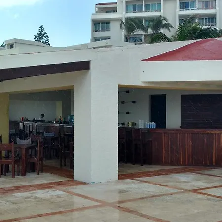 Apartment Ocean Front Cancun-2